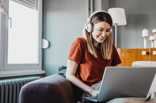 Staying Connected In The Hybrid Workplace Technology Era