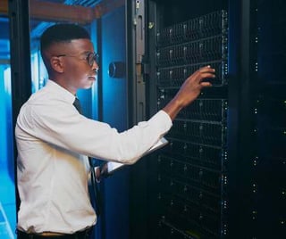 HPE Compute Ops Management simplifies server lifecycle management by automating key tasks and delivering cloud-like agility across your IT infrastructure.